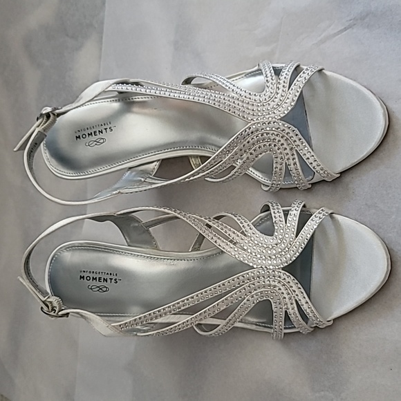 Unforgettable Moments sz9 wedge white w rhinestone adorned straps special occas - Picture 2 of 9